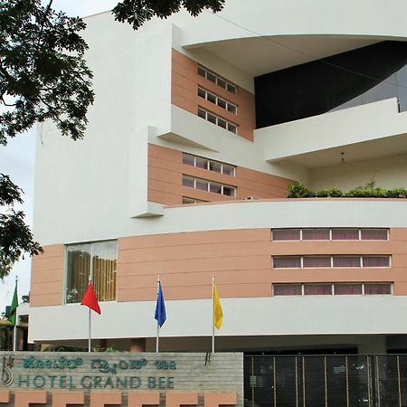 Hotel Grand Bee Bangalore Exterior photo